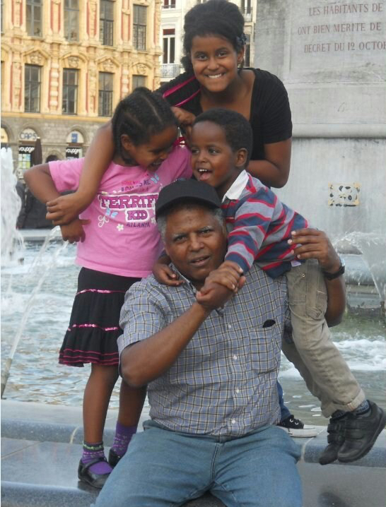 Andargachew Tsige and family