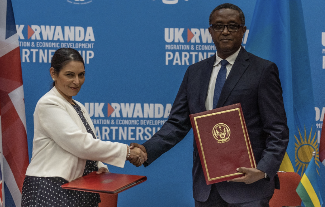 British Home Secretary Priti Patel and Rwandan Foreign Minister&nbsp;Vincent Biruta seal their migration agreement.