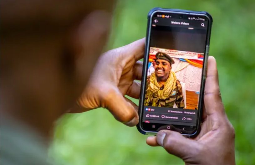 The appearances of people in Eritrean military uniforms is prohibited