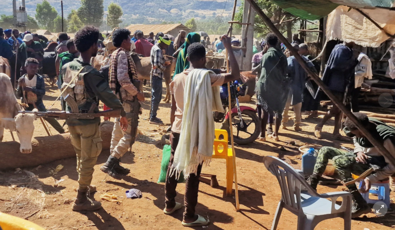Fano fighters Sangi market, Amhara region. AP photograph