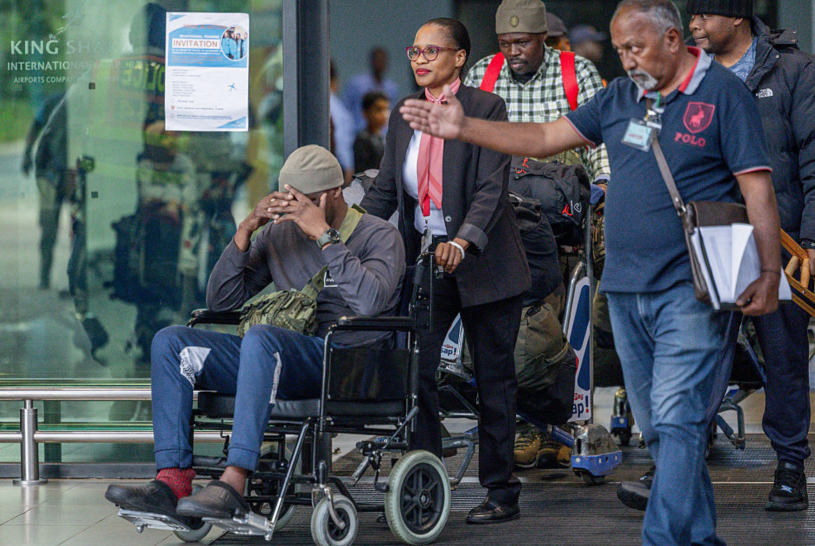 Wounded Africans return to South Africa after fighting in Ukraine